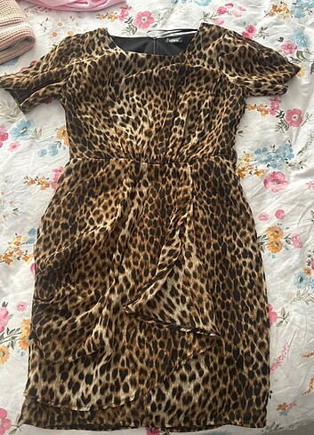 36 Beden kahverengi Renk Leopar desen elbise