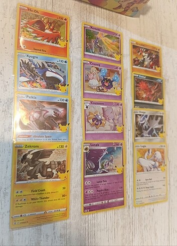 Pokemon Celebrations 13 Kart Holo Lot