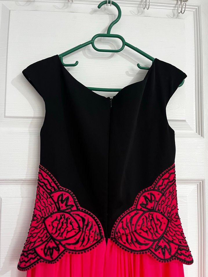 V Yaka Kolsuz Siyah-Pembe Uzun Elbise - Görsel 2