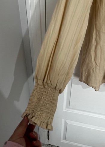 Bej Kolları Büzgülü Gömlek - Görsel 3