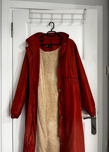 Kürk Detaylı Uzun Kiremit Rengi Kadın Mont - Görsel 3