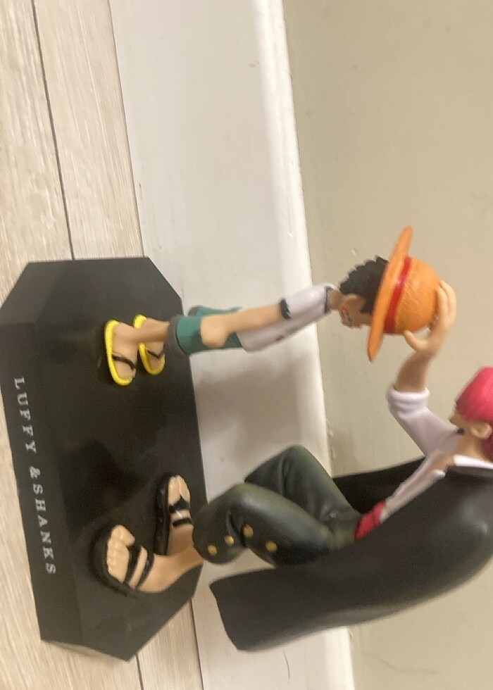 One Piece Shanks luffy figür - Görsel 3