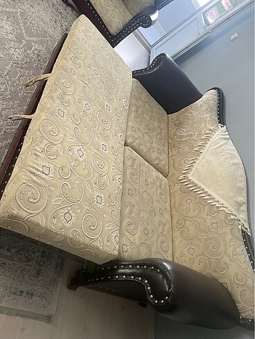 Diğer İkiside açılıp yatak olan 2 3 şü 2 tekli koltuk takımı