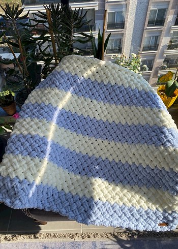 Çocuklar için Örgü Çok Renkli Battaniye - Görsel 3