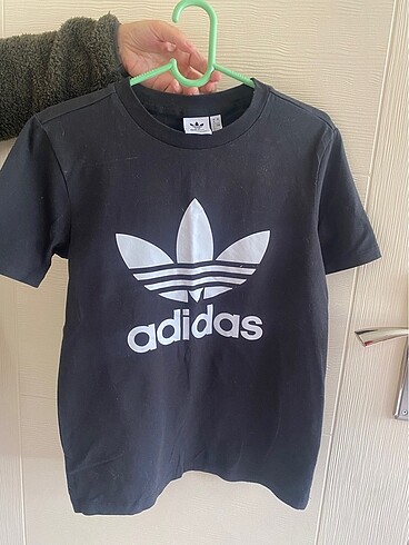 Adidas orjinal tişört