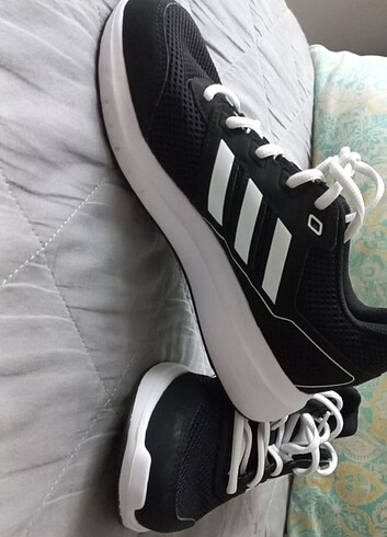 38,5 Beden Adidas spor ayakkabı 