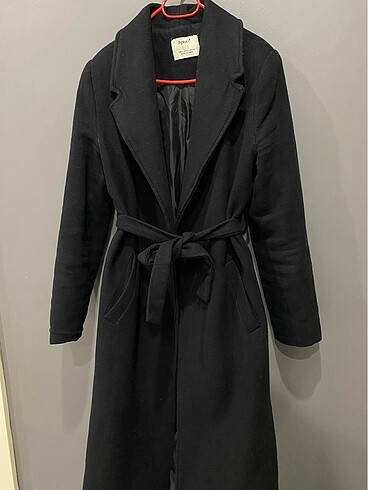 zara model siyah kuşaklı kaban