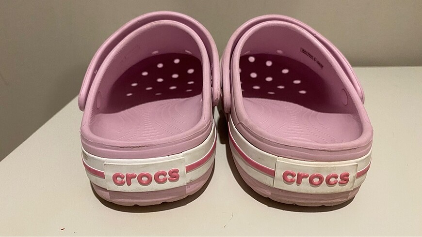 35 Beden pembe Renk Crocs 35 numara
