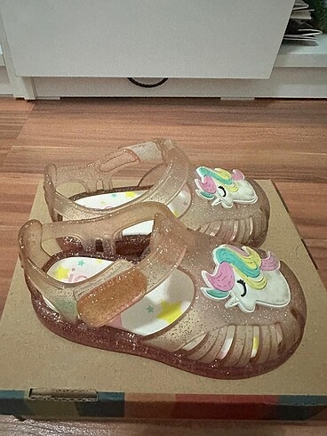 22 Beden İgor tobby unicorn sandalet