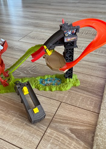 Beden Renkli Kırmızı Dinozor Aksiyon Figürü