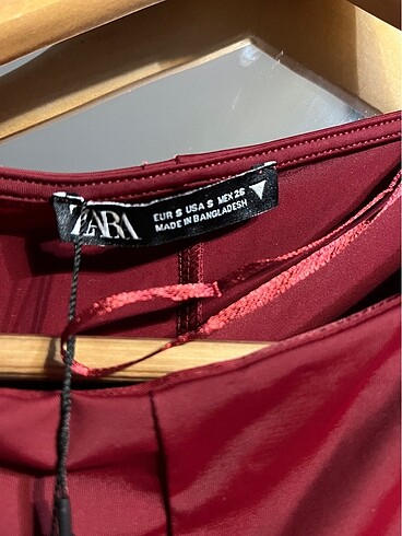 xs Beden bordo Renk Zara etiketli elbise