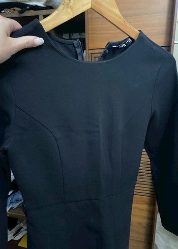 Zara Siyah Midi Ofis Elbisesi, Uzun Kollu, Fermuarlı