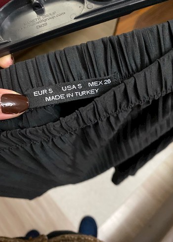 Siyah Pilili Midi Etek - Görsel 4