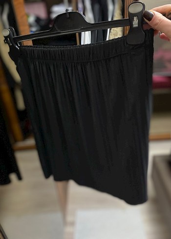 Siyah Pilili Midi Etek - Görsel 2