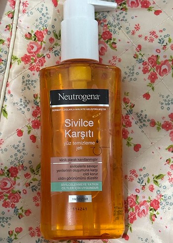 Neutrogena Sivilce Karşıtı Yüz Temizleme Jeli