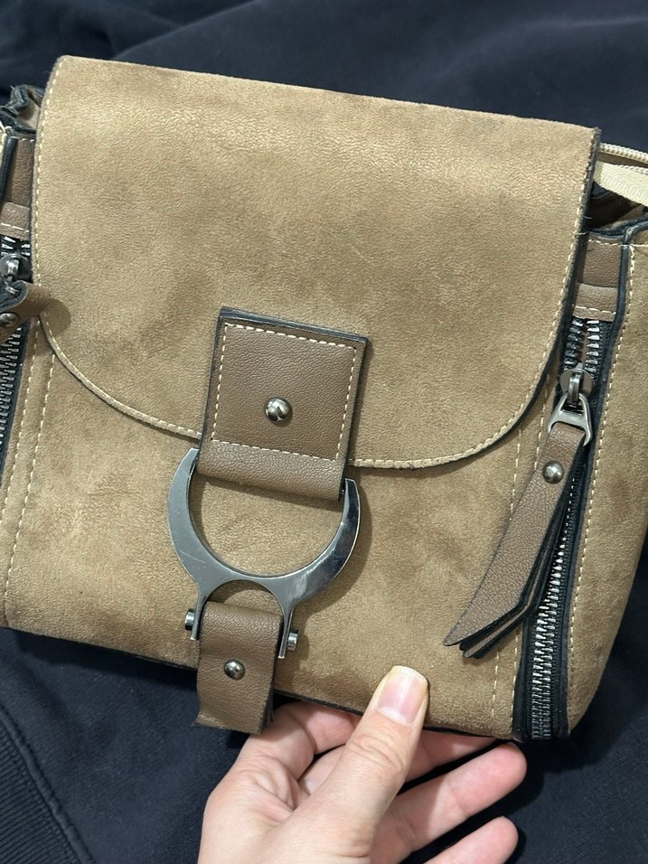 Bej Süet Tokalı Kadın Çanta - Görsel 4