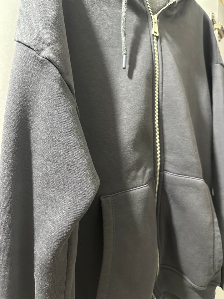 Kadın  Gri Fermuarlı Kapüşonlu Sweatshirt - Görsel 4