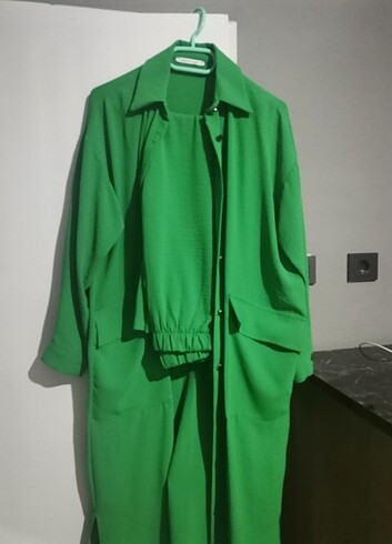 40 Beden yeşil Renk Pantolon takım 