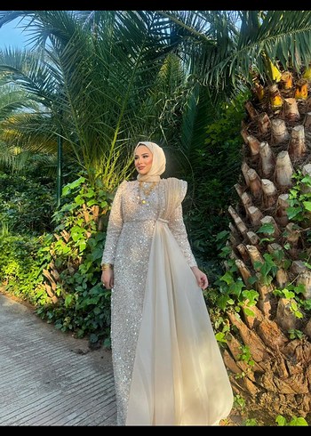 Abiye Uzun Beyaz Drape Detaylı Tesettür Nişan Elbisesi