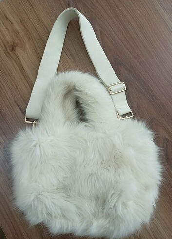 H&M peluş çanta 