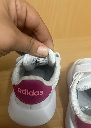 21 Beden beyaz Renk Kız Çocuk adidas ayakkabı