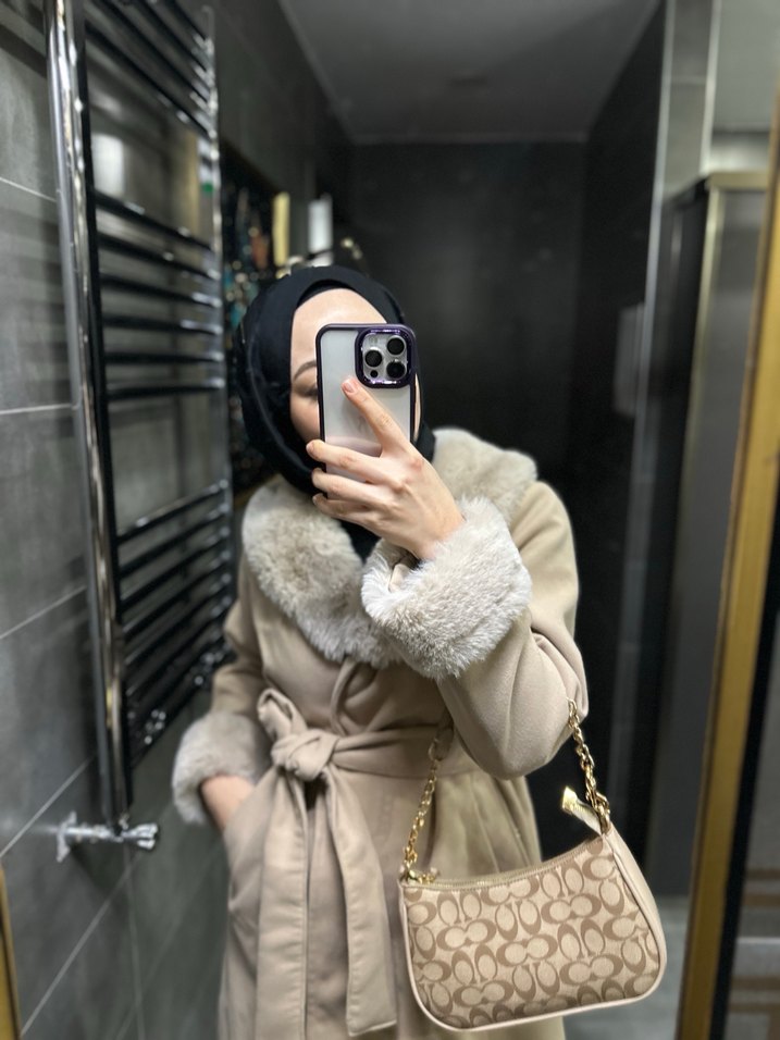 Kürk Detaylı Camel Süet Kadın Trençkot - Görsel 4