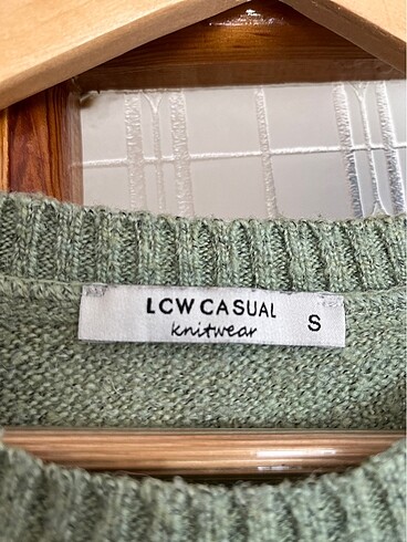 LC Waikiki LCW asimetrik kesim kazak