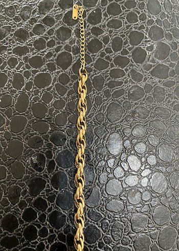 Altın Renkli Zincir Detaylı Kadın çelik bileklik - Görsel 2