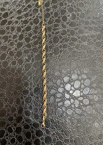 Altın Renkli Zincir Detaylı Kadın çelik bileklik - Görsel 3