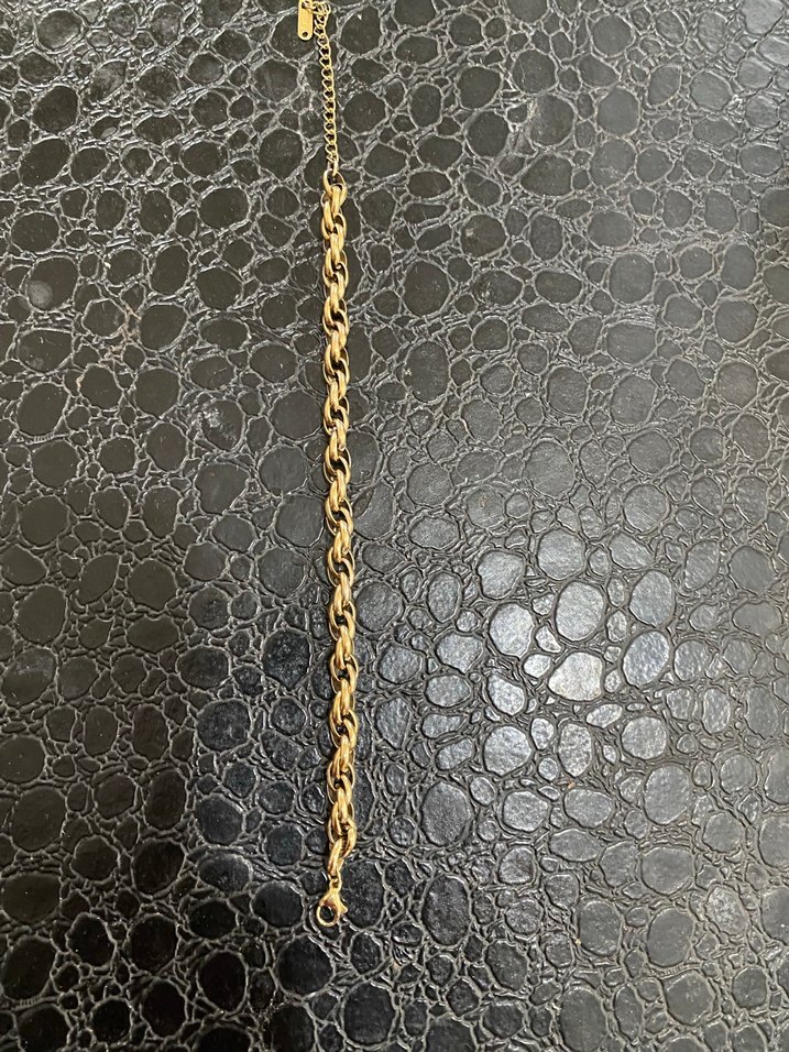 Altın Renkli Zincir Detaylı Kadın çelik bileklik - Görsel 3