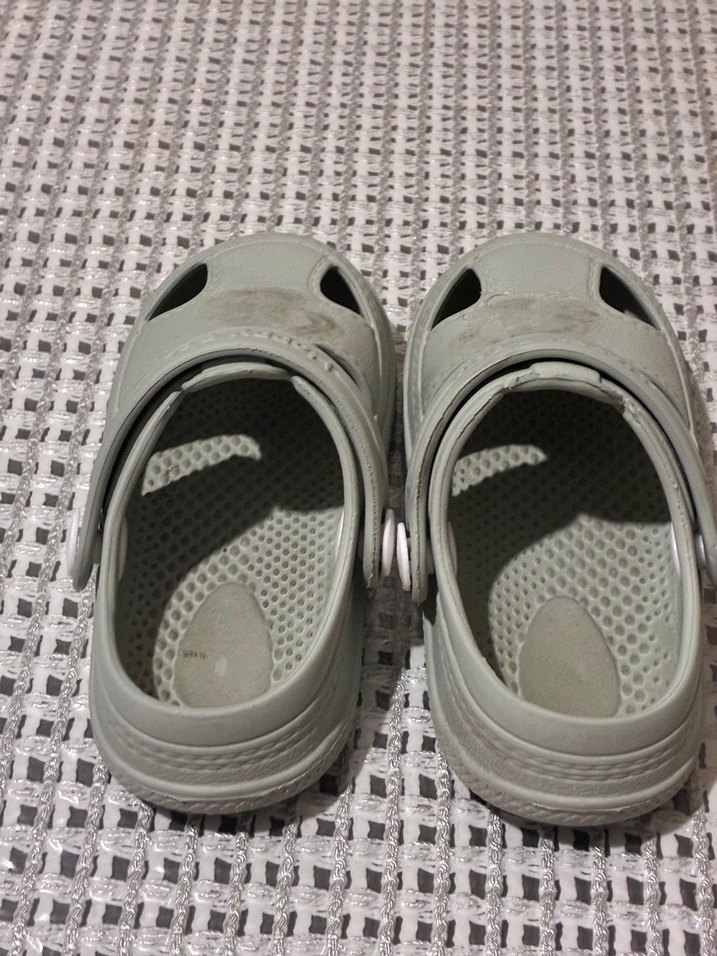 Gri Erkek Çocuk Kaydırmaz Terlik - Görsel 3