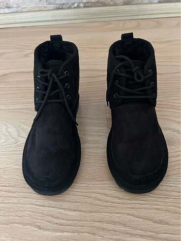 Ugg bot