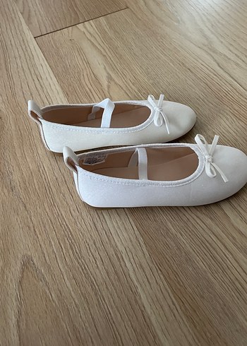 Kız Çocuk Beyaz Fiyonk Detaylı Babet - Görsel 4