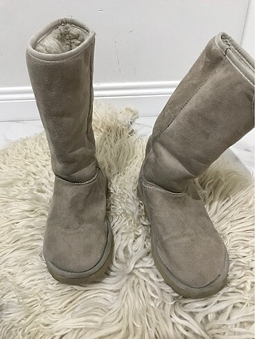 Ugg bot