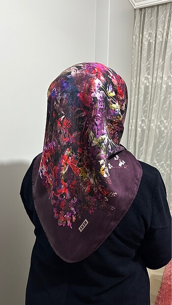 AKER İPEK EŞARP