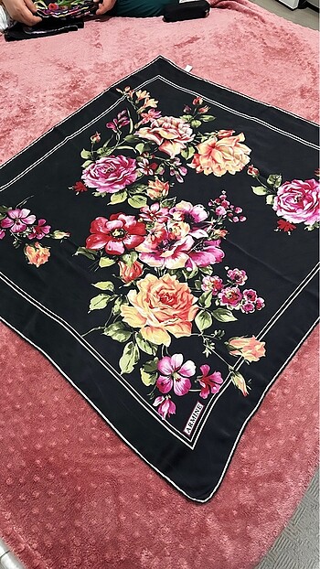 ARMİNE EŞARP EŞARP