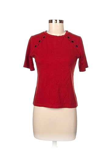 Mango T-shirt %70 İndirimli.