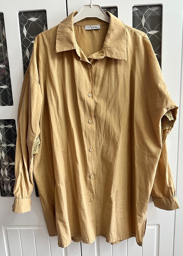 Dantel Detaylı Gömlek - Görsel 3