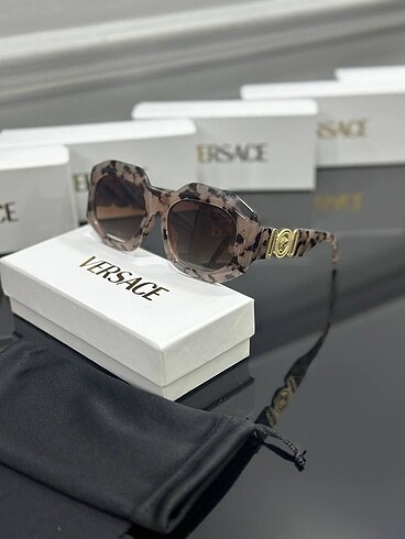 Beden VERSACE