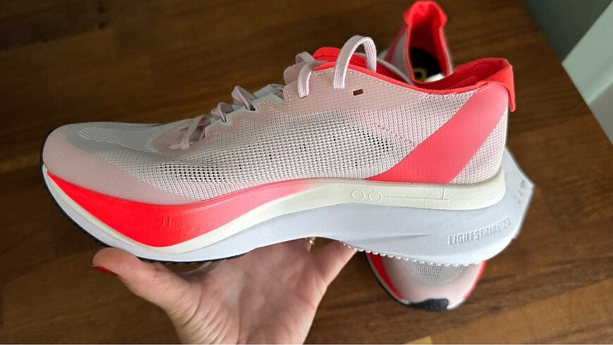 38 Beden Adizero Boston 12 Koşu Ayakkabısı