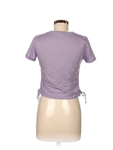 m Beden Trendyol & Milla T-shirt %70 İndirimli.