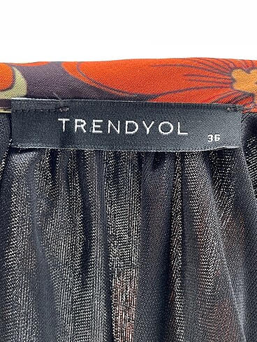 36 Beden çeşitli Renk Trendyol & Milla Kısa Elbise %70 İndirimli.