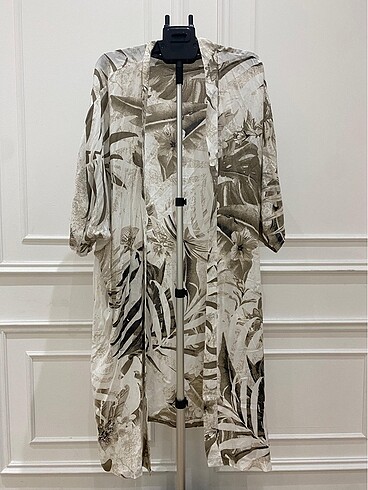 Bespika Çiçekli Kimono
