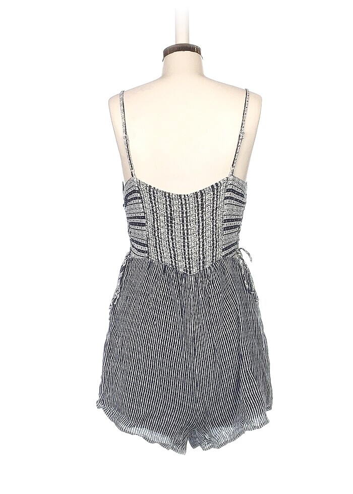 Bershka Kısa Tulum %70 İndirimli. - Görsel 3