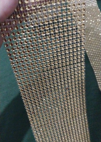 Kadın Parlak Altın Vücut Zinciri - Görsel 2