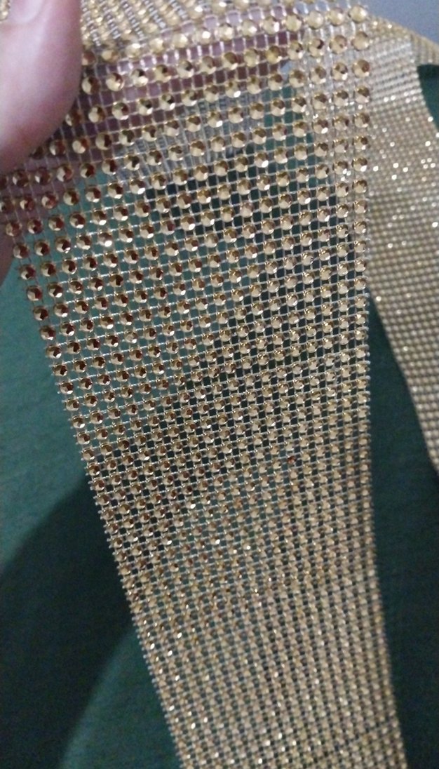 Kadın Parlak Altın Vücut Zinciri - Görsel 2