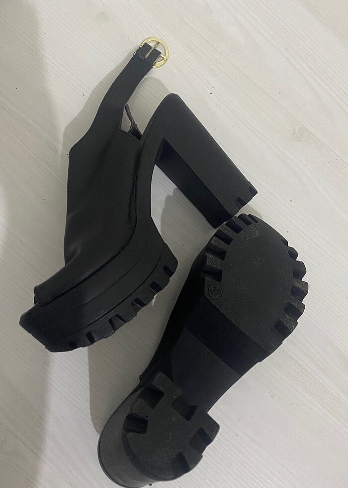 Topuklu dolgu topuk ayakkabı - Görsel 4