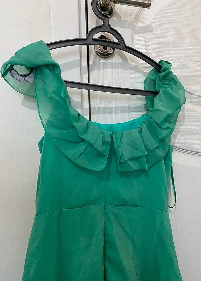 Yeşil elbise - Görsel 2