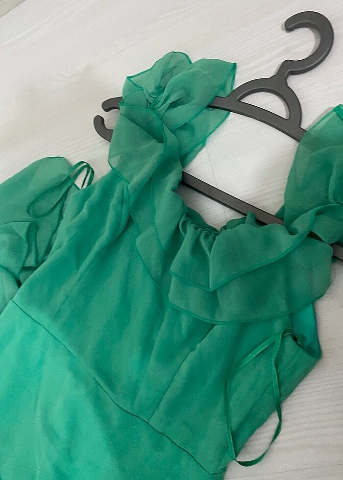 Yeşil elbise - Görsel 4