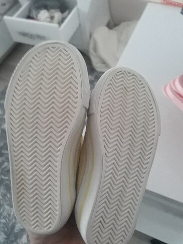 24 Beden sarı Renk Convers çocuk ayakkabısı